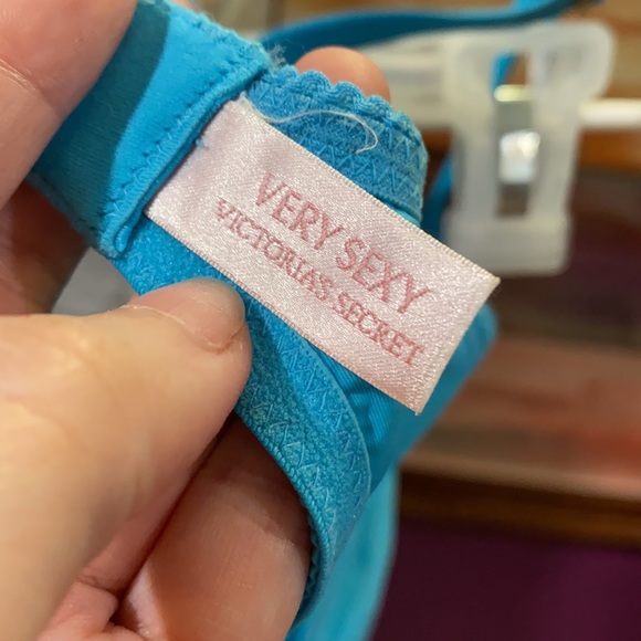 Like new size 34C VS  SUPER CUTE BRA - Picture 7 of 7